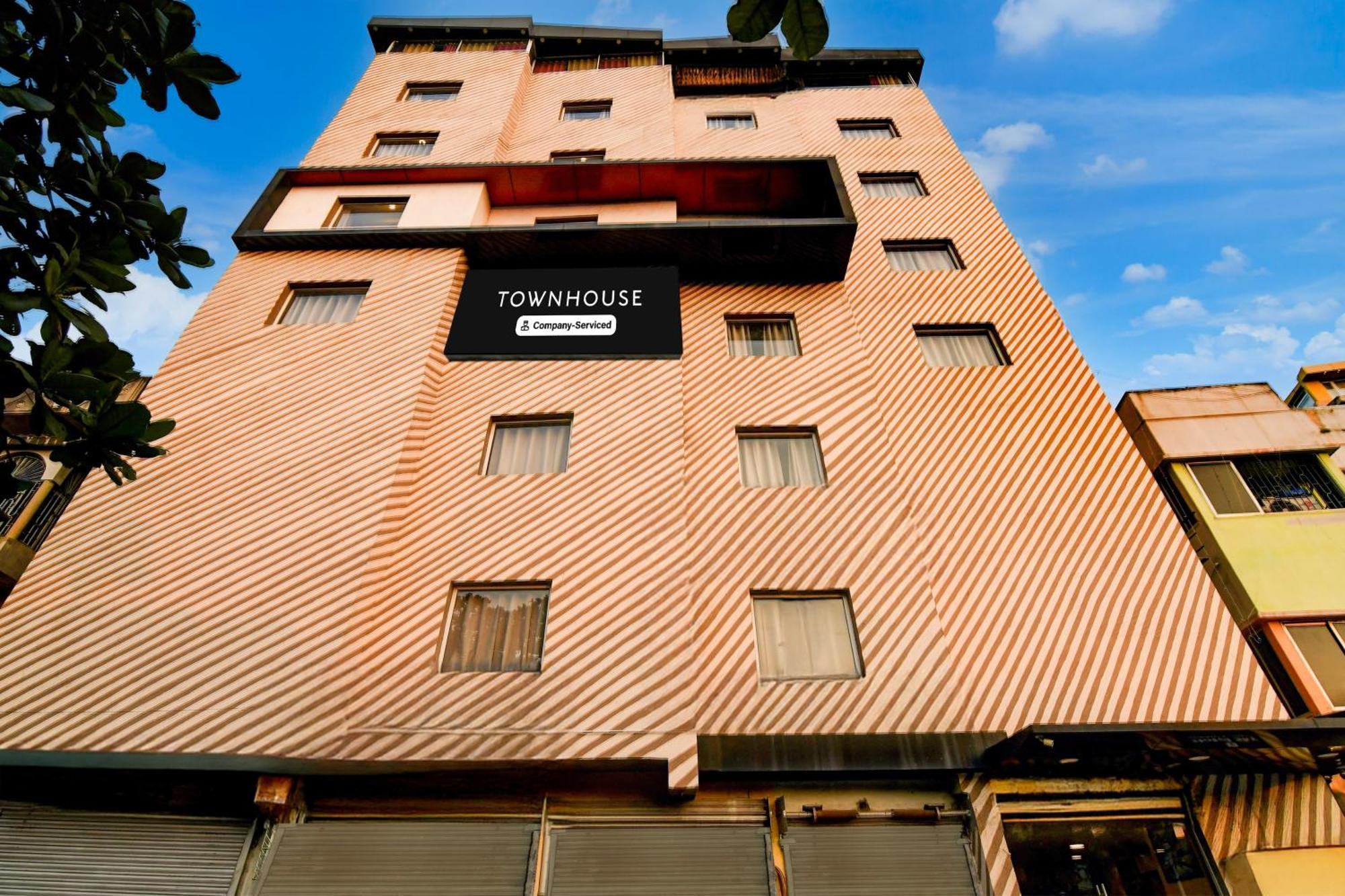 Super Townhouse Vip Road Formerly The Sky كولكاتا المظهر الخارجي الصورة
