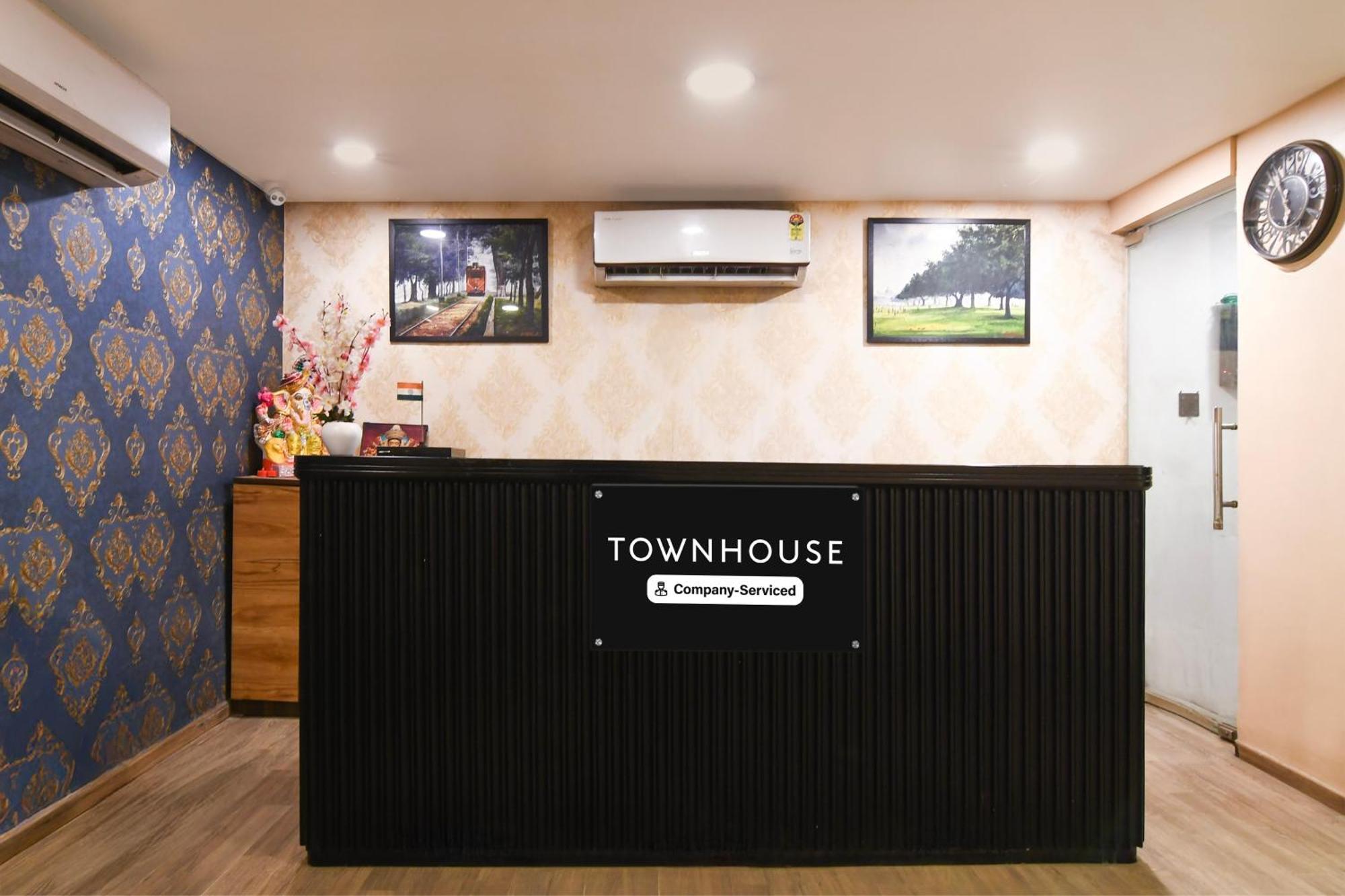 Super Townhouse Vip Road Formerly The Sky كولكاتا المظهر الخارجي الصورة